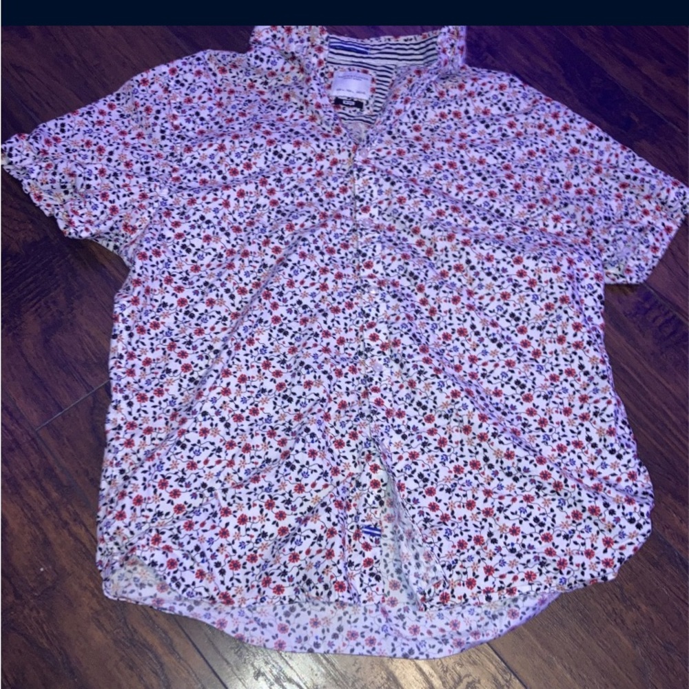 White with floral pattern button down shirt by Denim & Flower